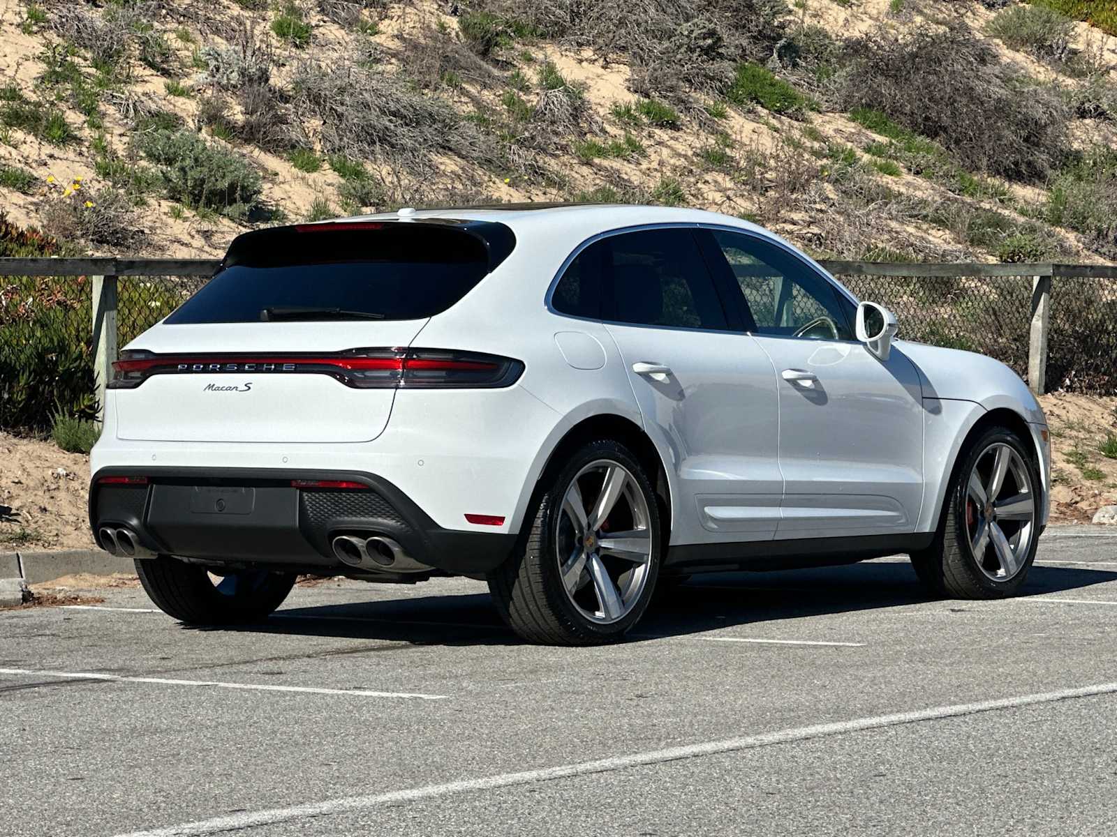 Thumbnail: 2026 Porsche Macan - 7