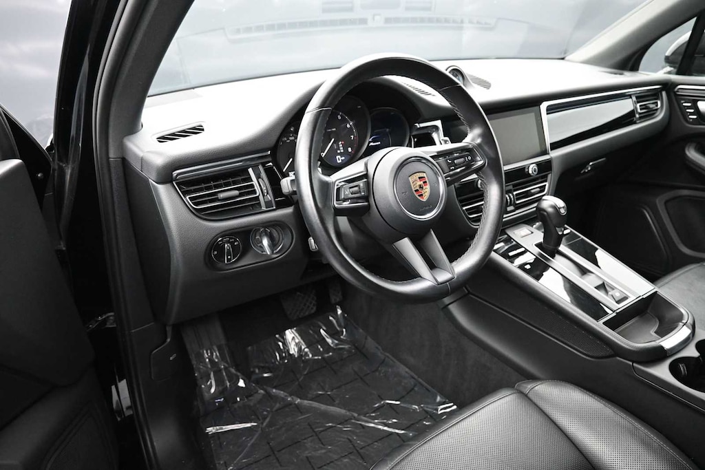 Certified 2024 Porsche Macan SUV