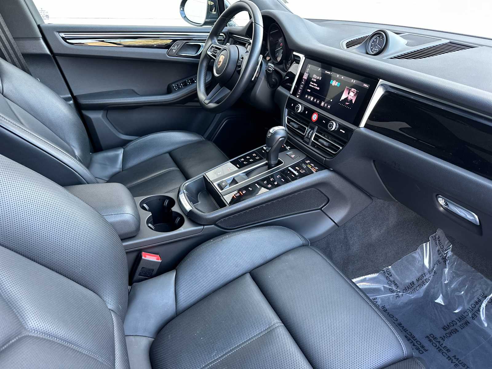 Thumbnail: 2025 Porsche Macan - 17