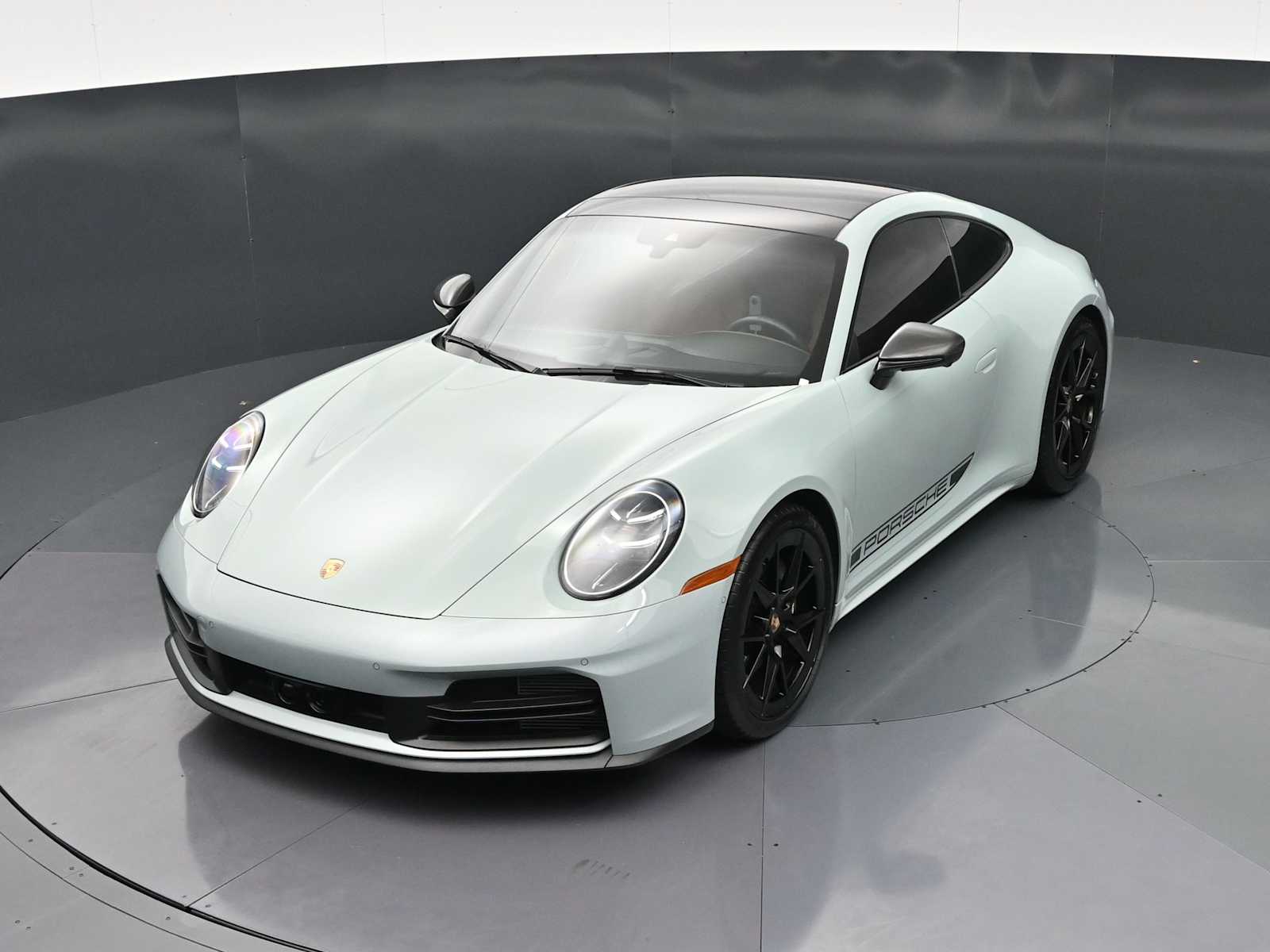 Thumbnail: 2025 Porsche 911 - 26