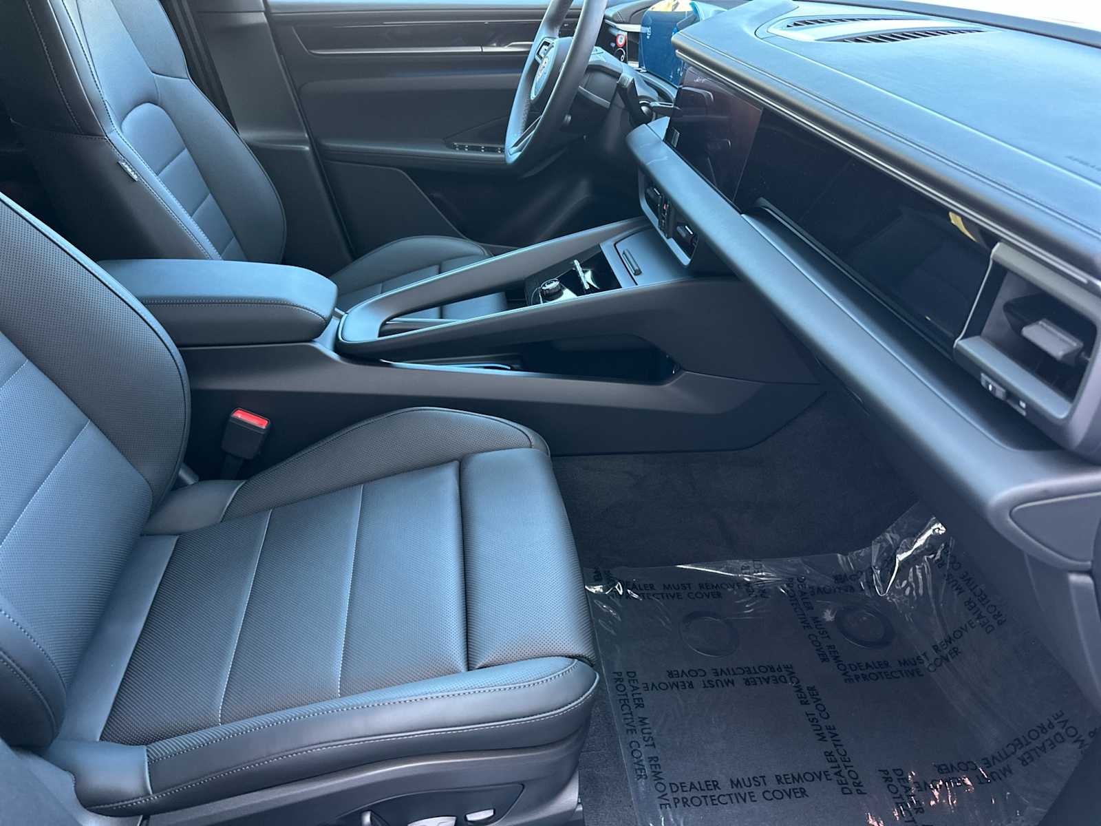Thumbnail: 2025 Porsche Macan - 16