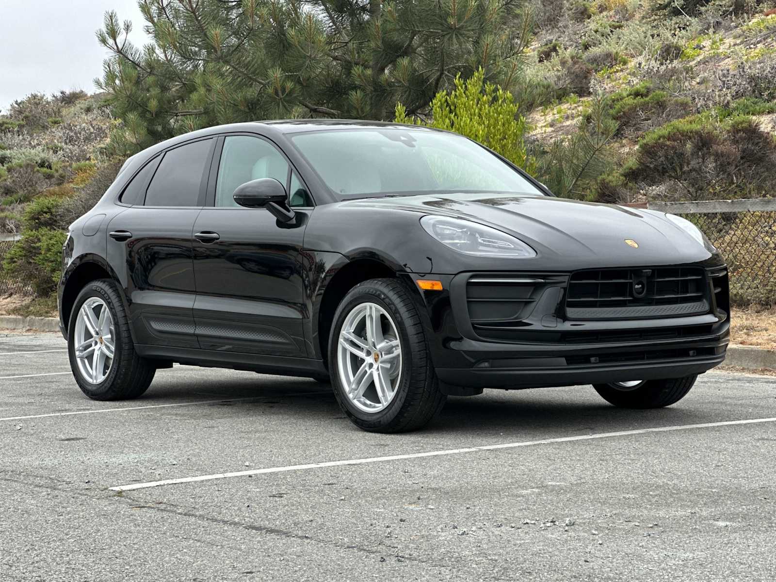 Thumbnail: 2025 Porsche Macan - 10