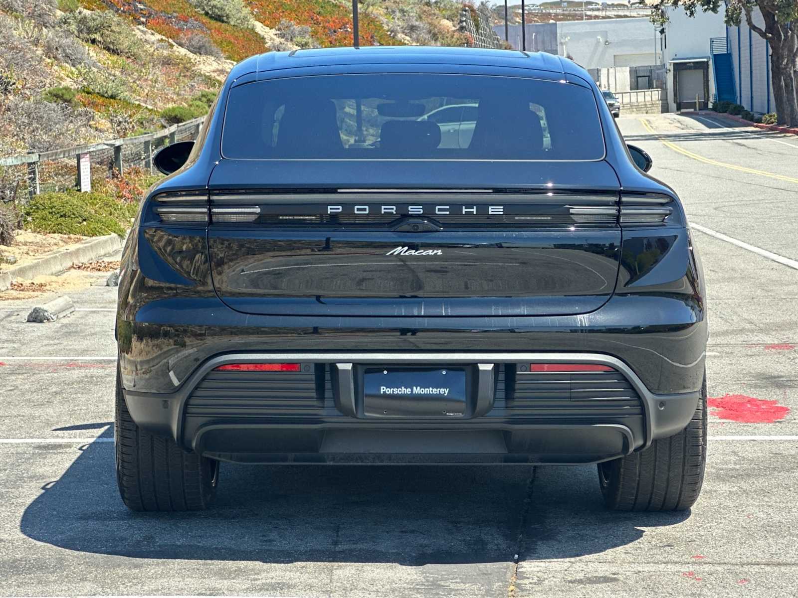Thumbnail: 2025 Porsche Macan - 8