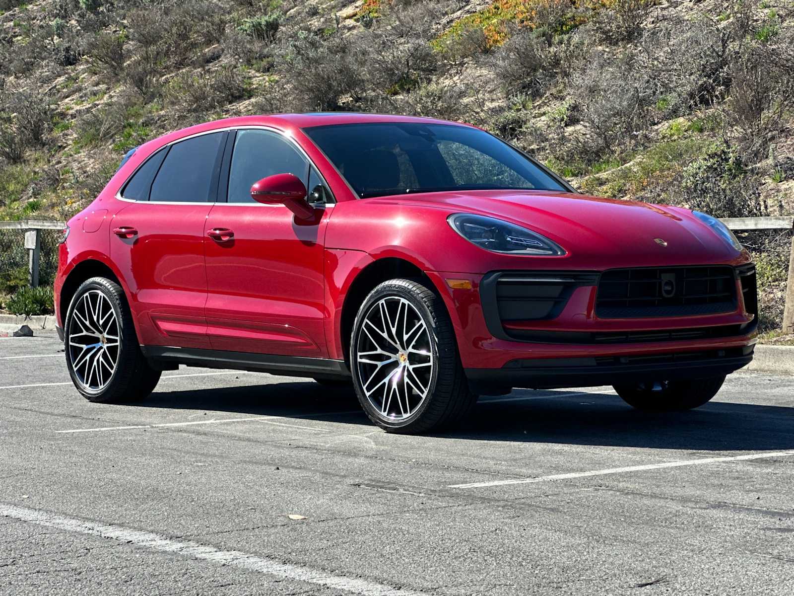 Thumbnail: 2024 Porsche Macan - 10