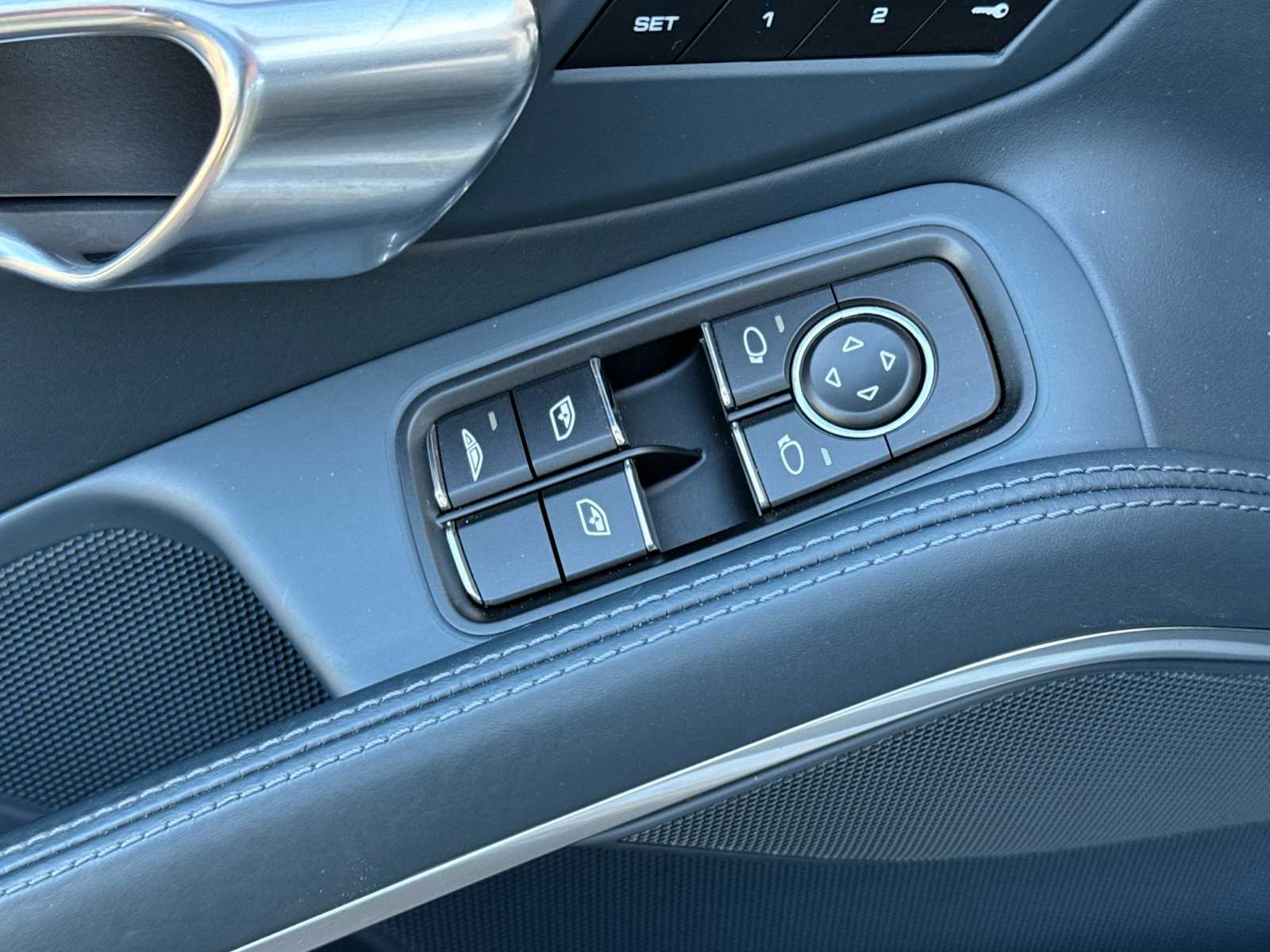 Thumbnail: 2017 Porsche 911 - 16