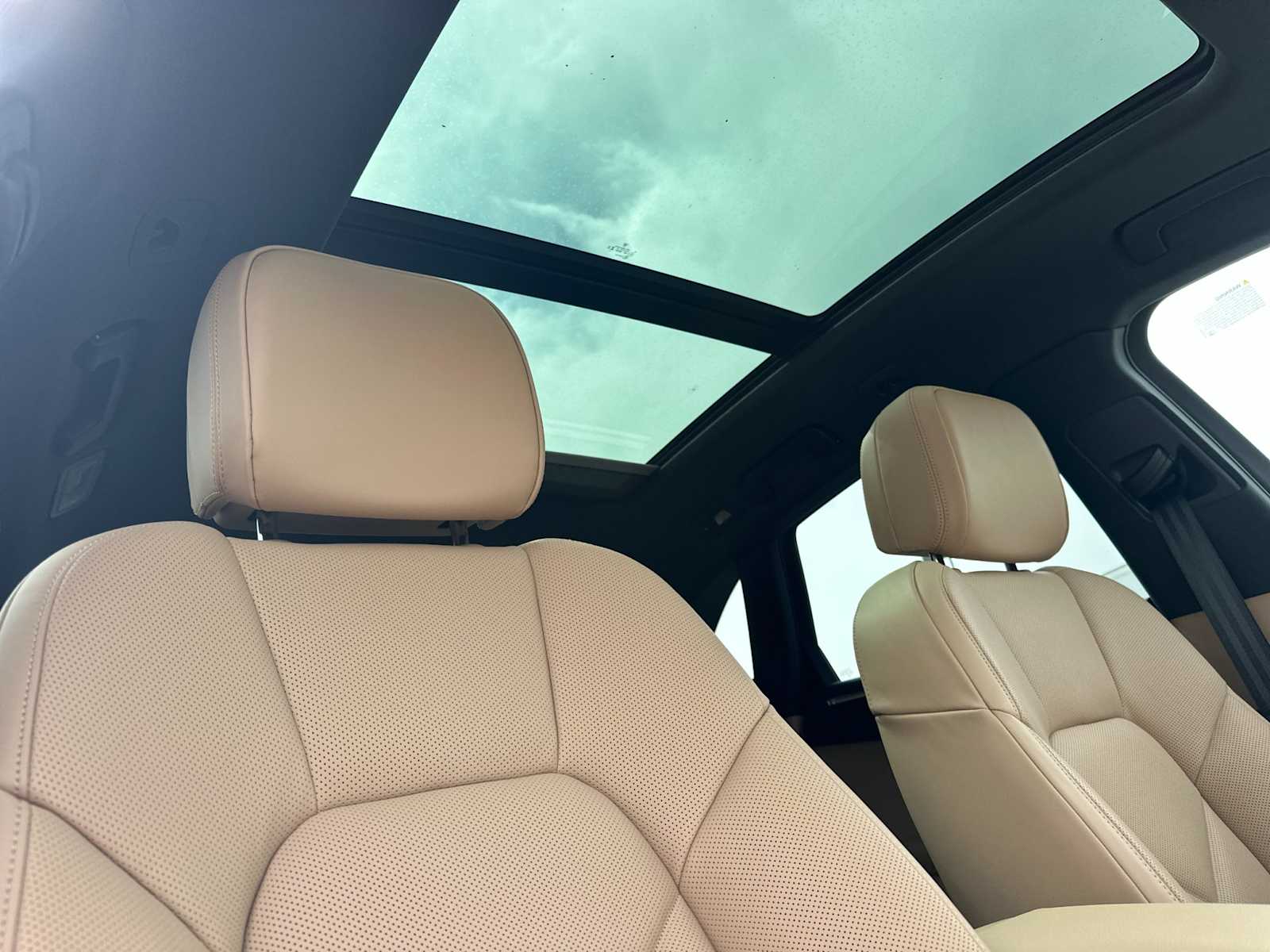 Thumbnail: 2026 Porsche Macan - 18