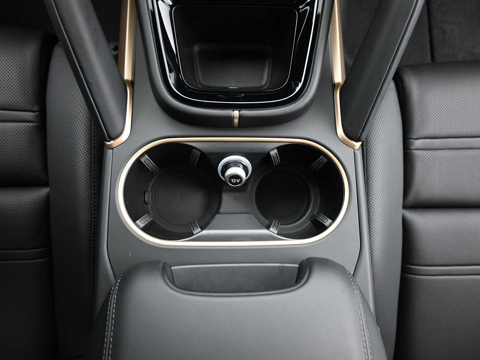 Thumbnail: 2026 Porsche Cayenne - 15