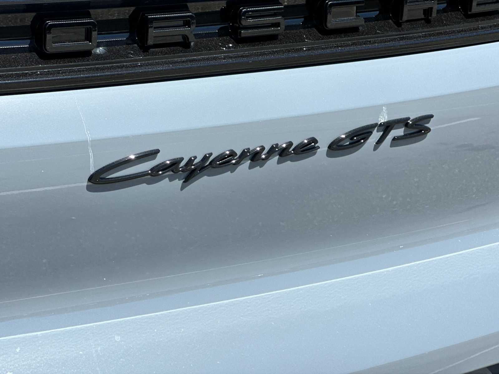 Thumbnail: 2025 Porsche  - 25