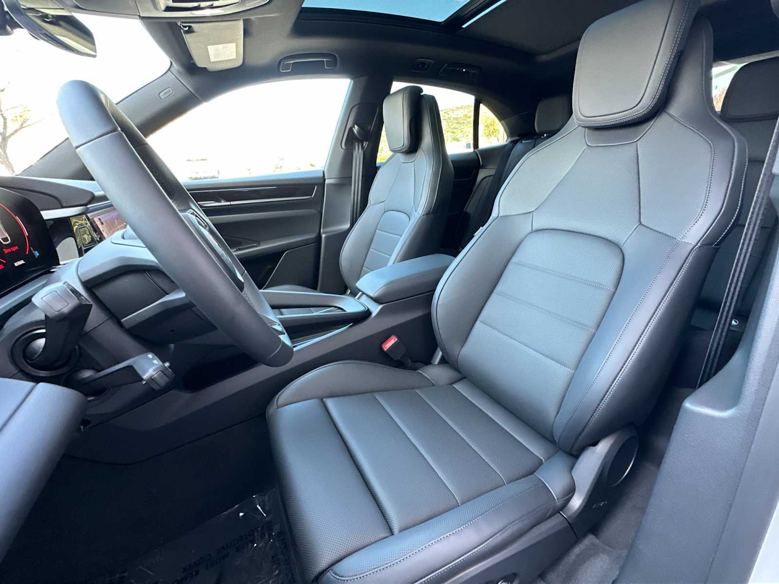 Thumbnail: 2025 Porsche Macan - 5