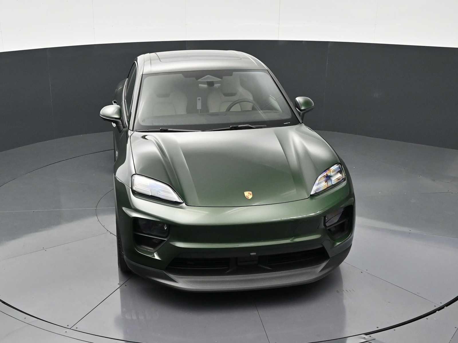 Thumbnail: 2026 Porsche Macan - 36