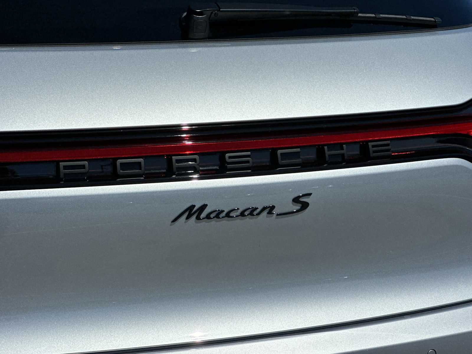Thumbnail: 2025 Porsche Macan - 25