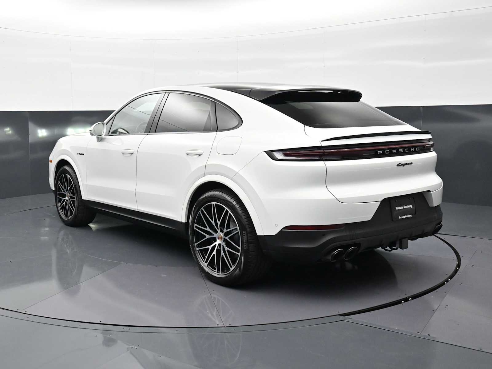 Thumbnail: 2025 Porsche  - 3
