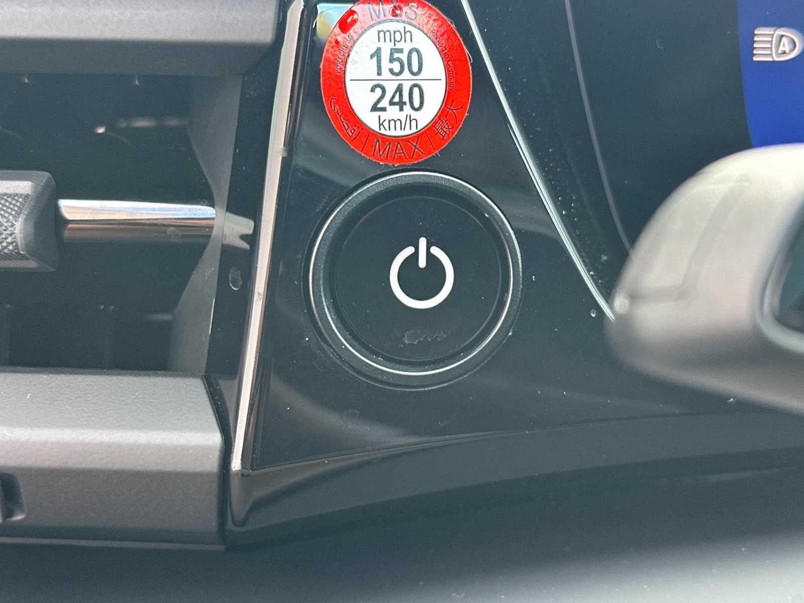 Thumbnail: 2025 Porsche Macan - 24