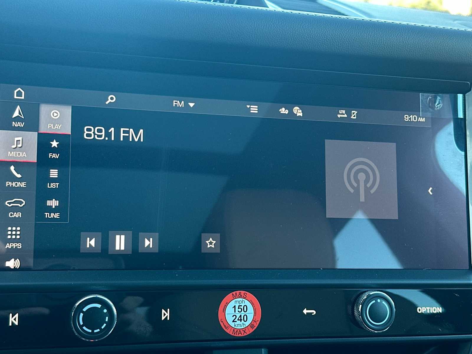 Thumbnail: 2026 Porsche Macan - 20