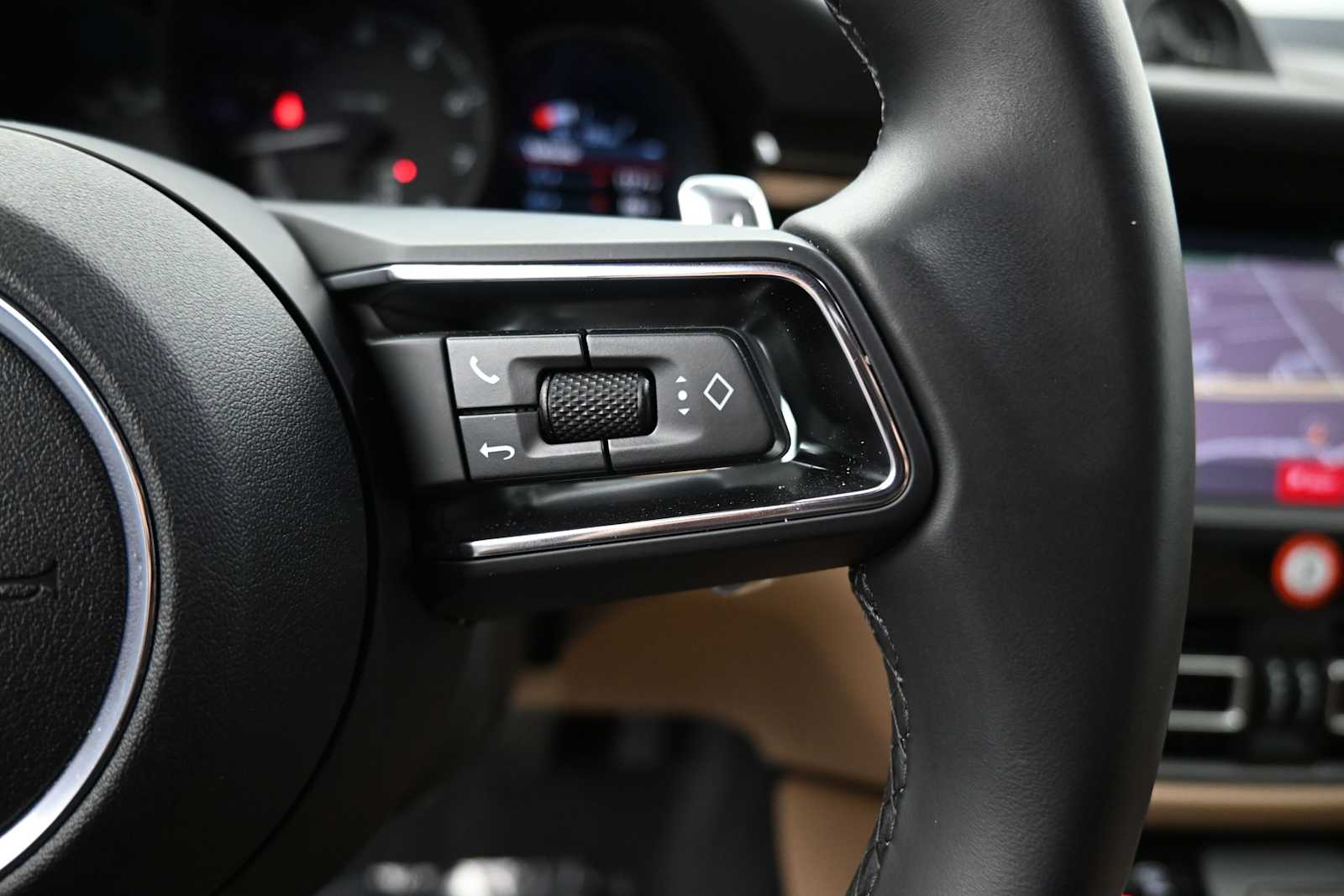 2025 Porsche Macan Base - Photo 15