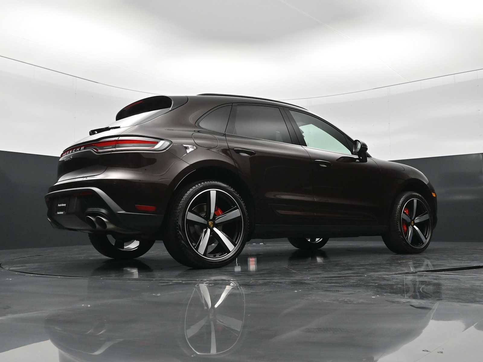 Thumbnail: 2026 Porsche Macan - 42