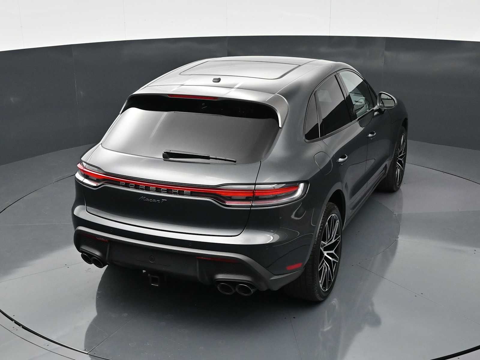 Thumbnail: 2025 Porsche Macan - 34
