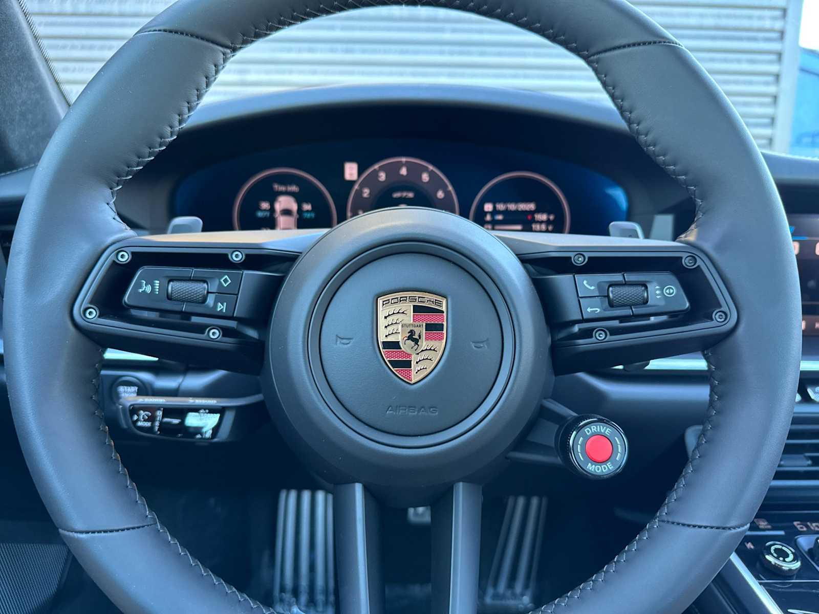 Thumbnail: 2025 Porsche 911 - 23