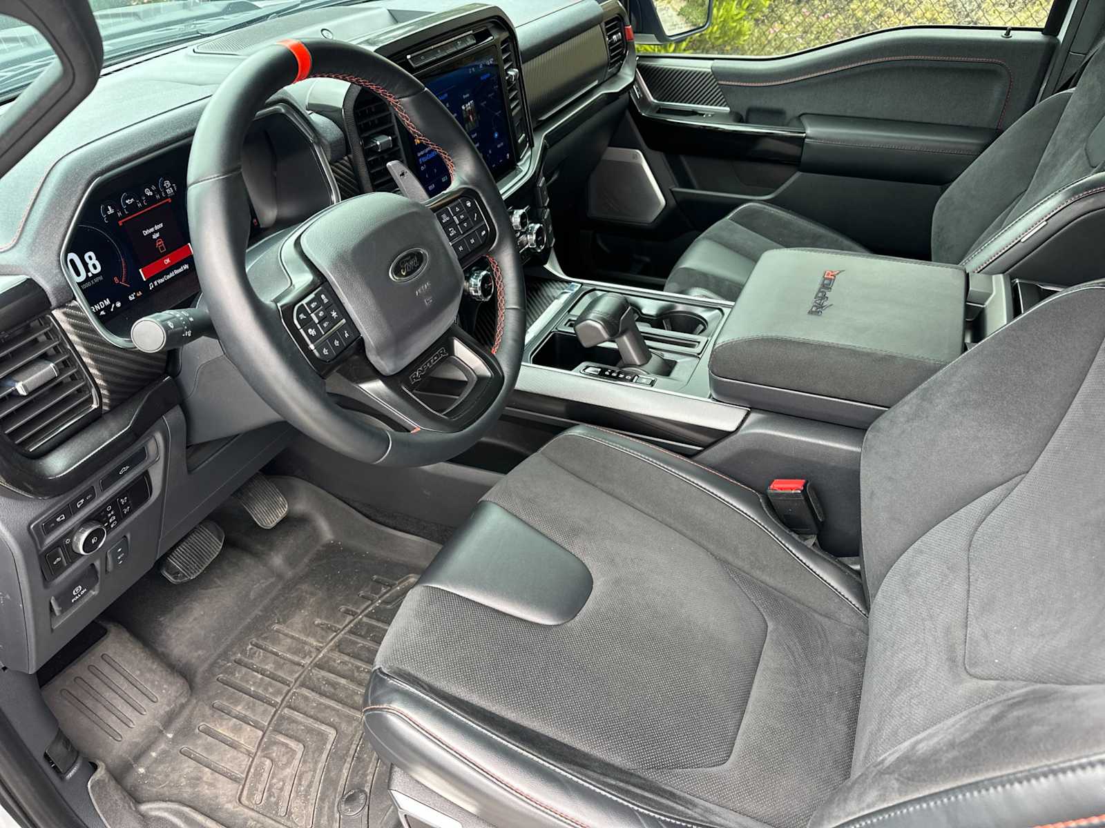 2023 Ford F-150 Raptor photo 4