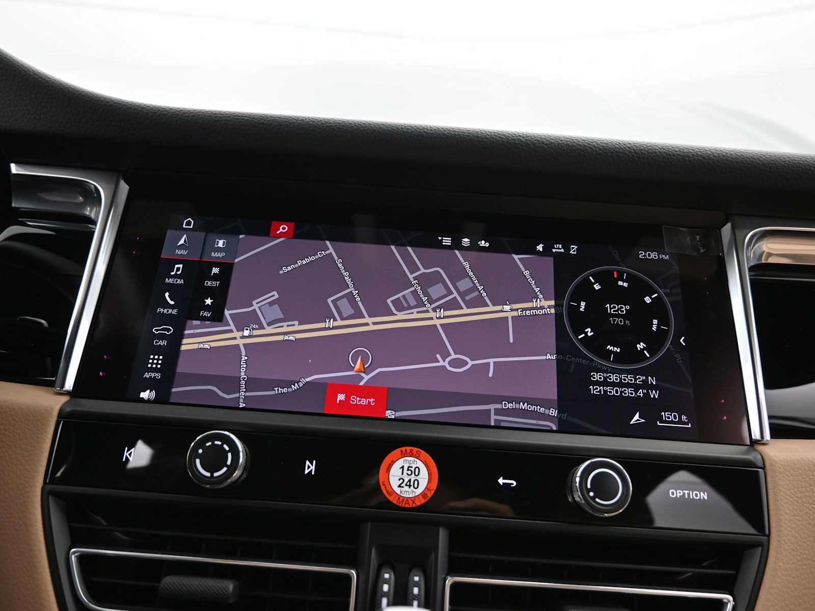 Thumbnail: 2025 Porsche Macan - 12