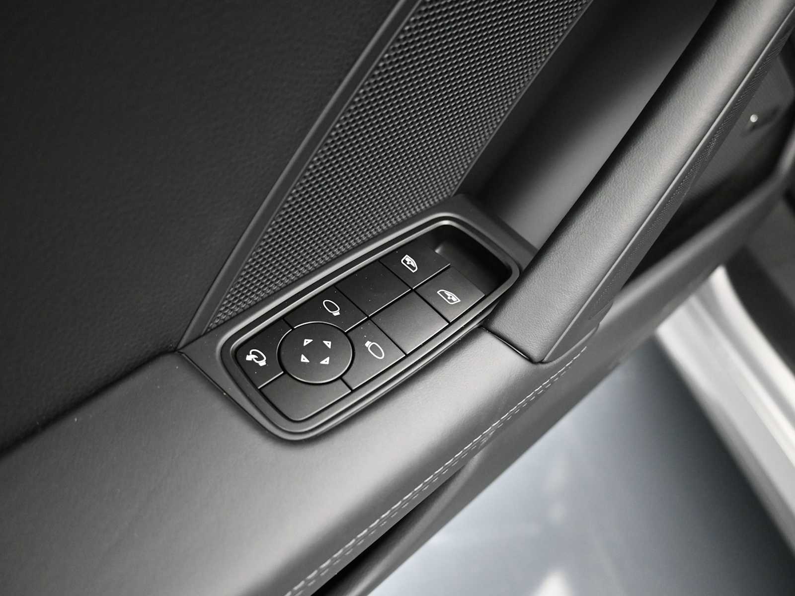 Thumbnail: 2026 Porsche 911 - 5