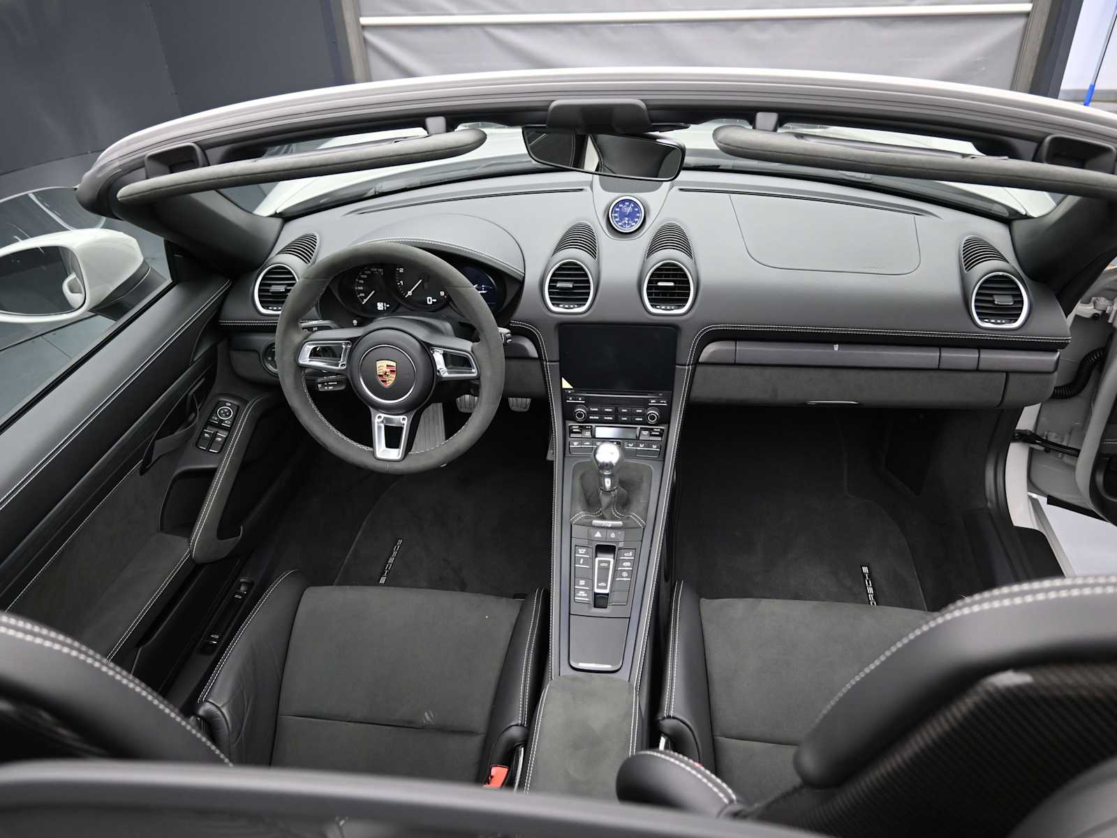 Thumbnail: 2023 Porsche  - 21