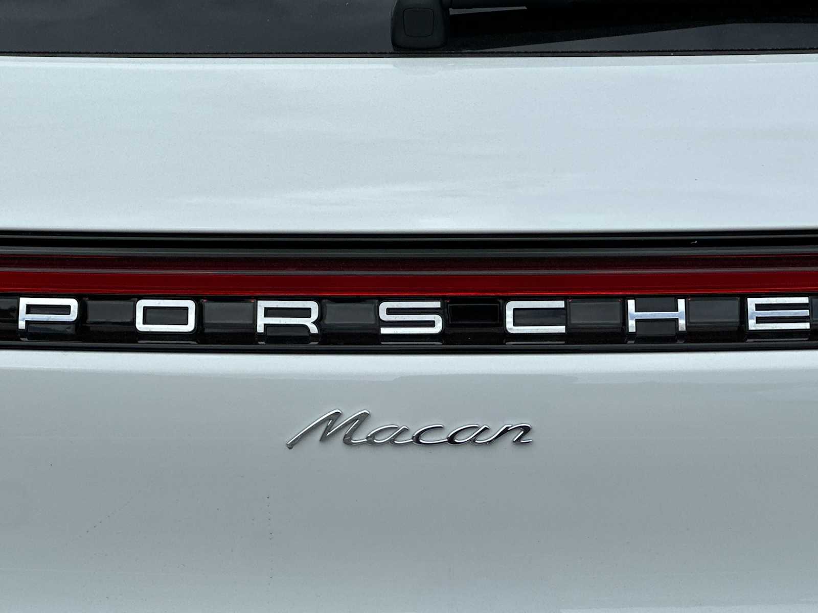 Thumbnail: 2025 Porsche Macan - 26