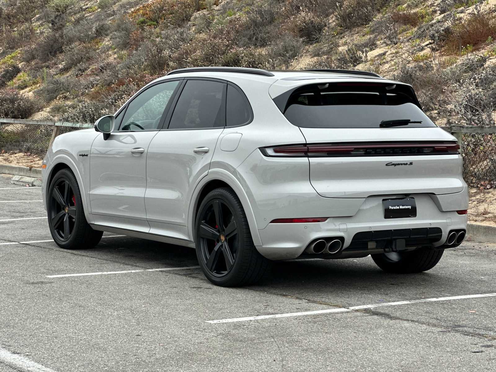 Thumbnail: 2025 Porsche Cayenne - 3