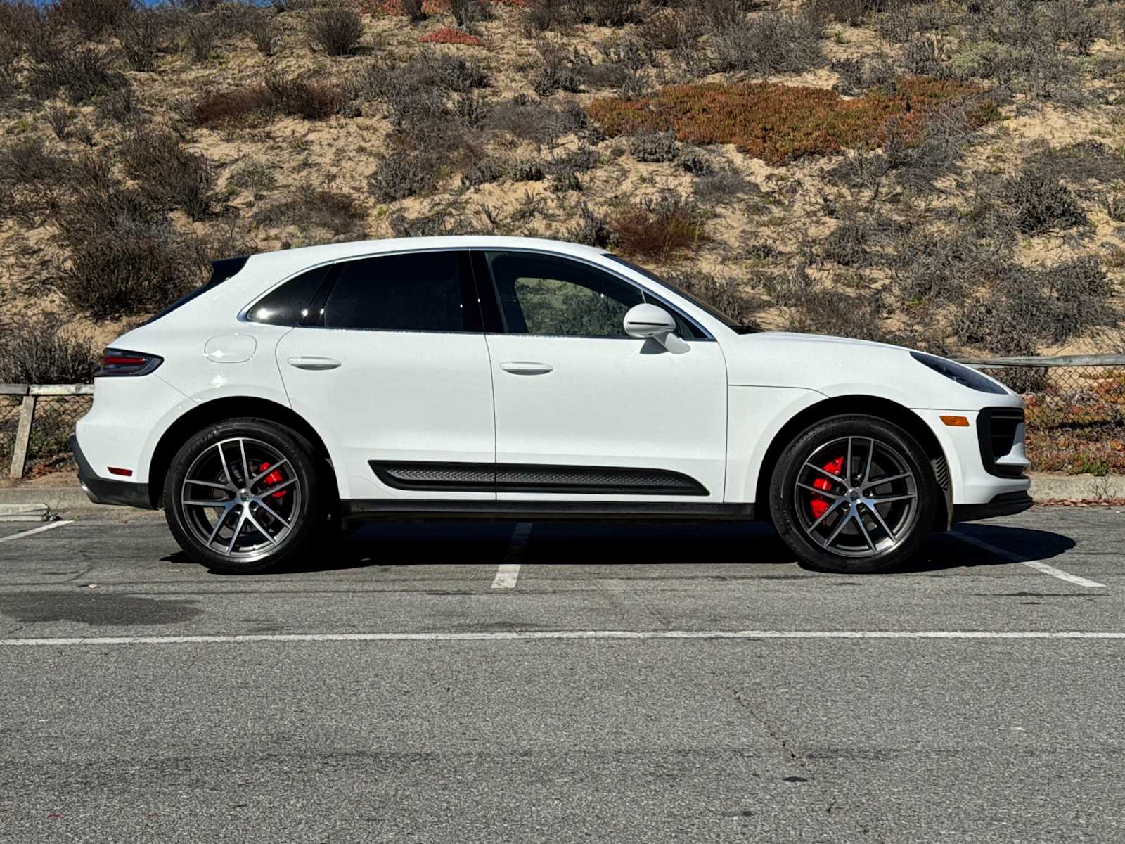 Thumbnail: 2023 Porsche Macan - 9
