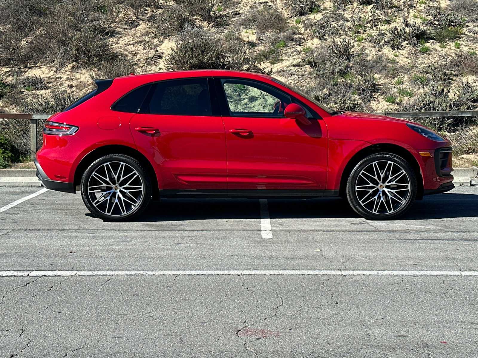 Thumbnail: 2024 Porsche Macan - 9