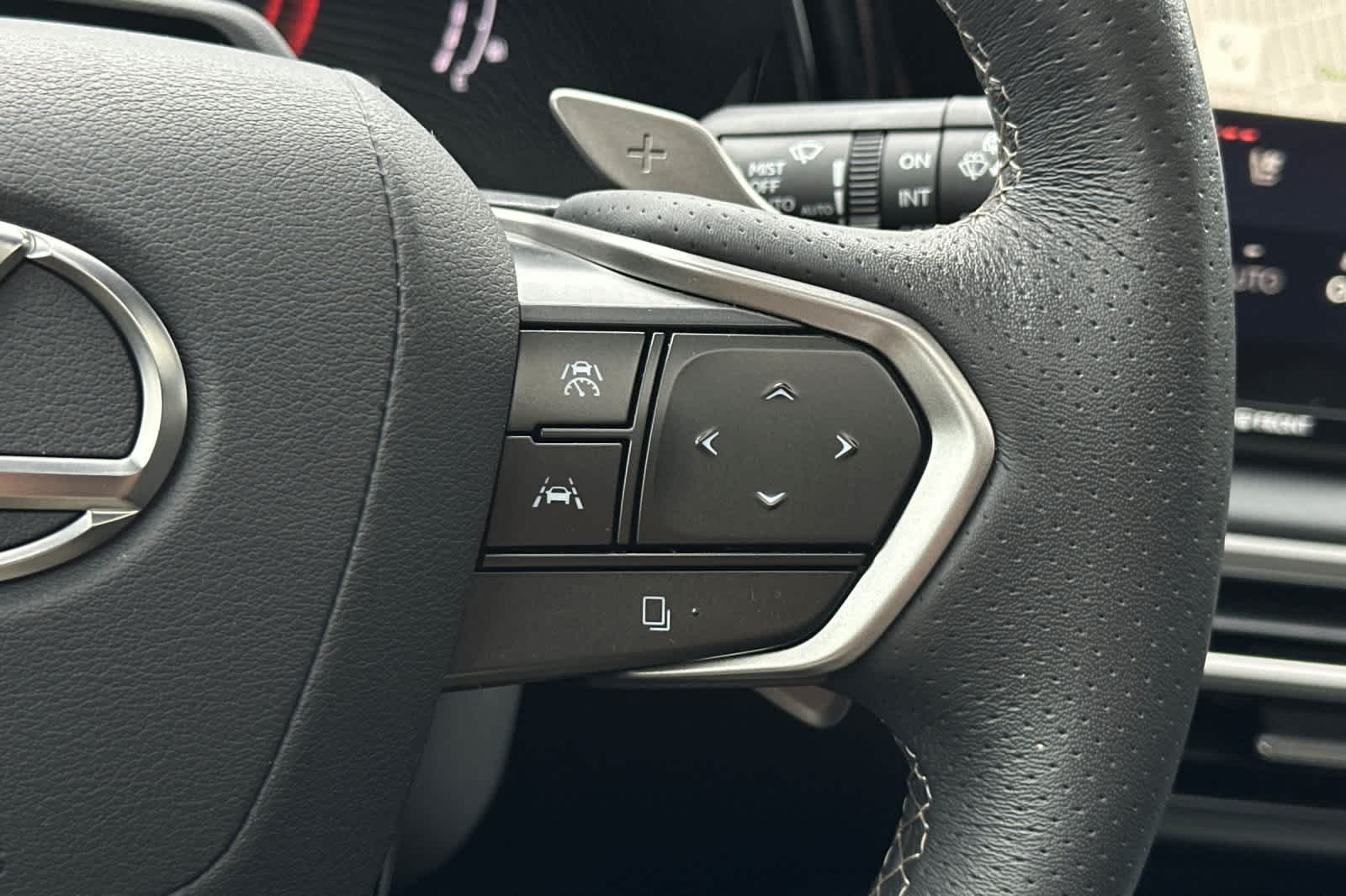 Thumbnail: 2024 Lexus RX - 27