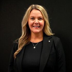 Staff member Heather Norton from ID_96c95e1d5c8e