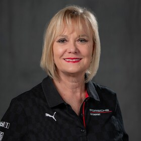 Staff member Mika Schultz from ID_96c95e1d5c8e