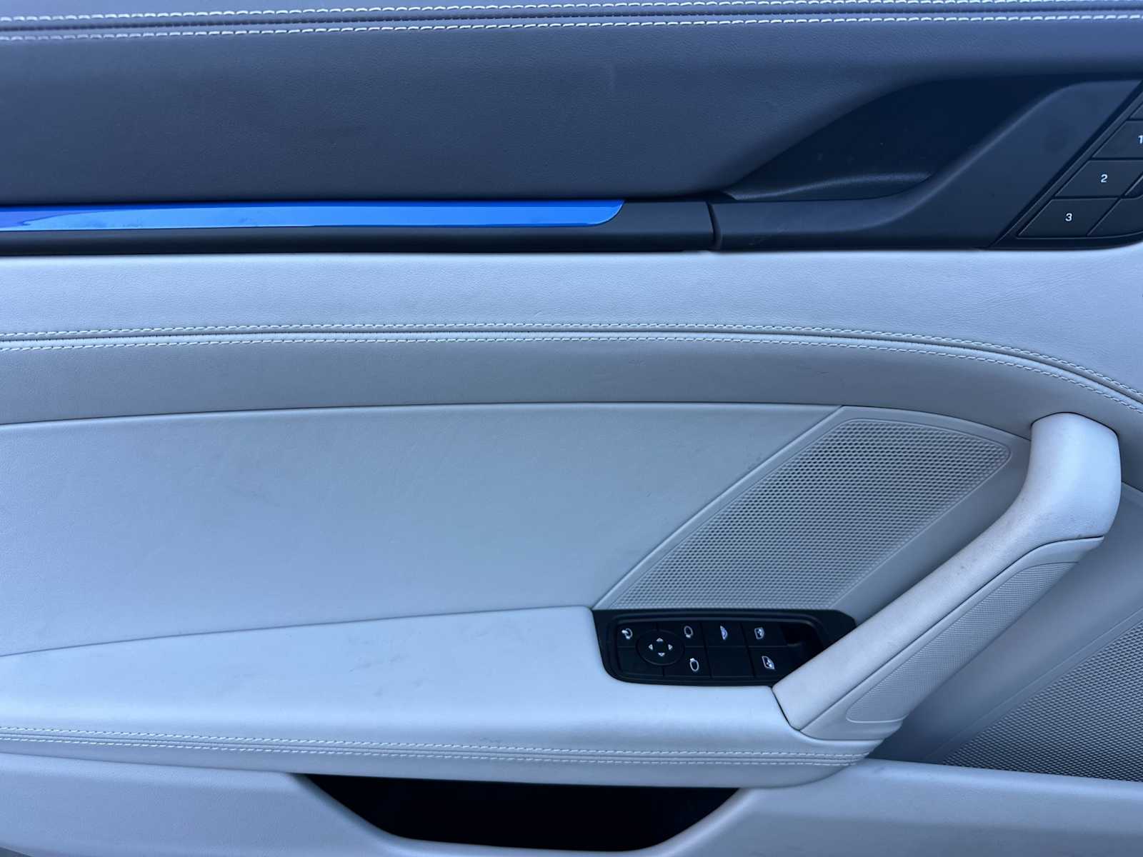 Thumbnail: 2025 Porsche 911 - 14