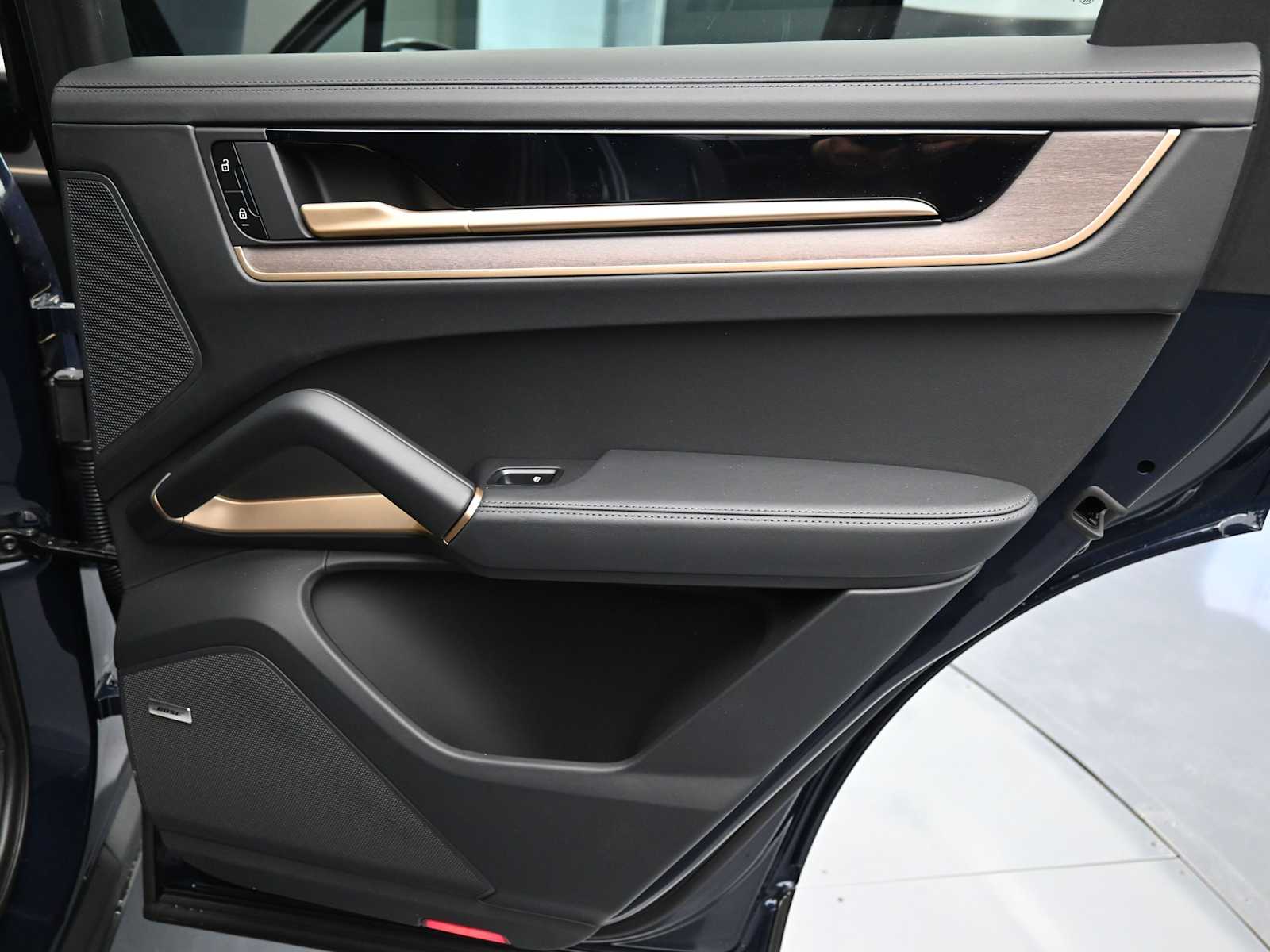 Thumbnail: 2026 Porsche Cayenne - 21