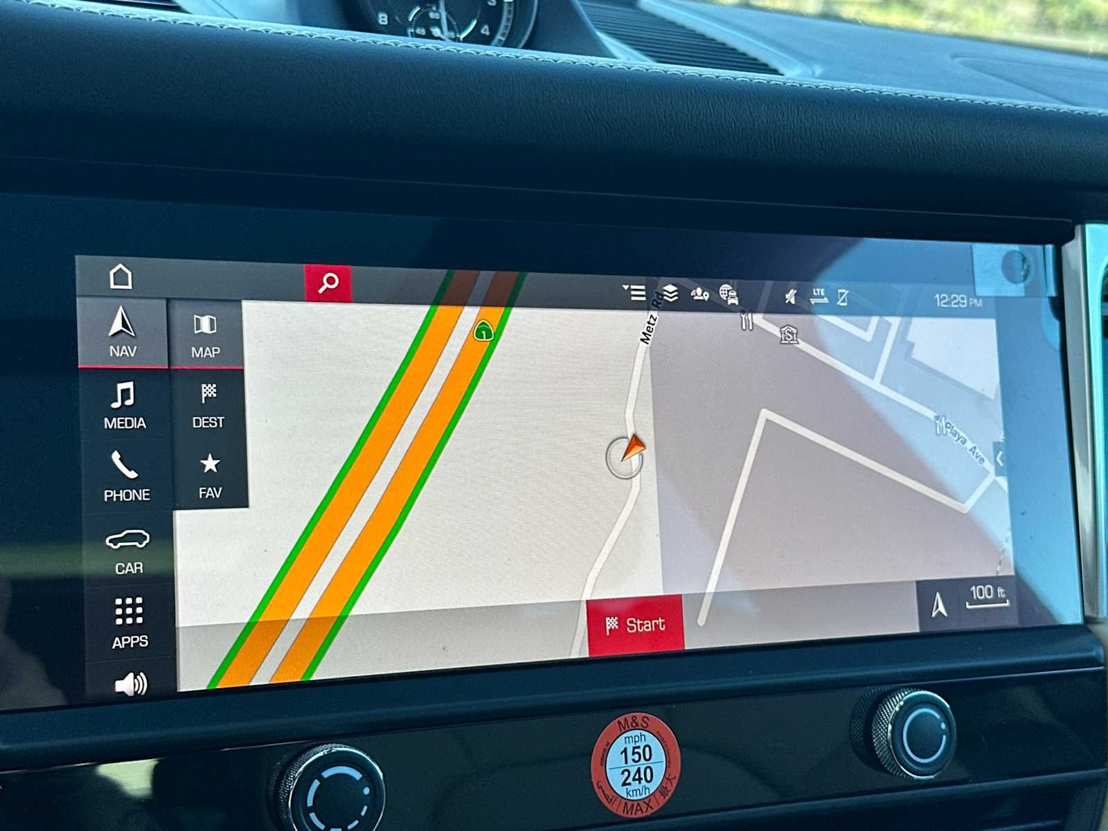 Thumbnail: 2026 Porsche Macan - 20