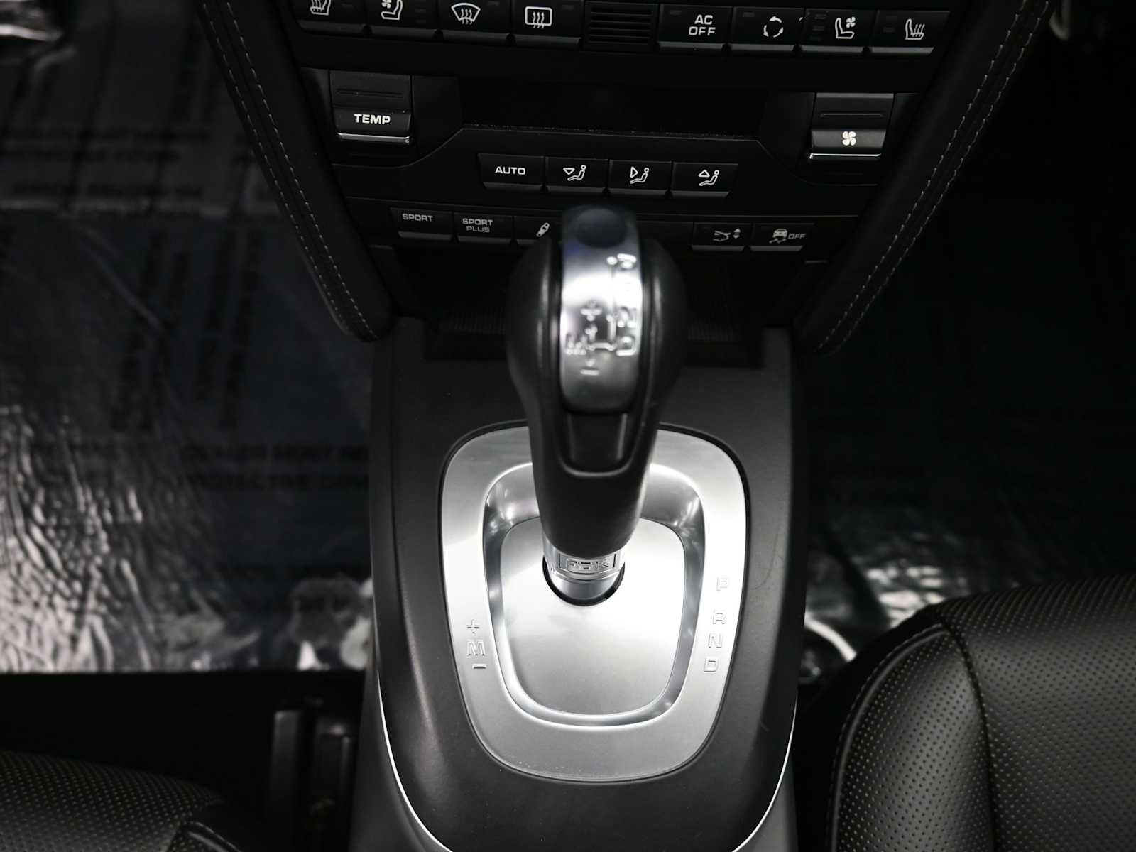 Thumbnail: 2013 Porsche 911 - 17