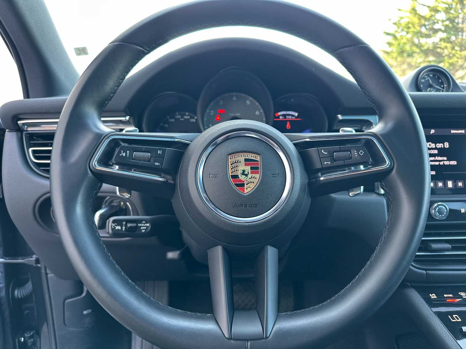 Thumbnail: 2025 Porsche Macan - 25