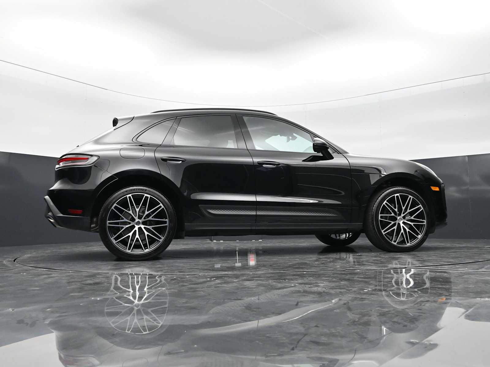 Thumbnail: 2025 Porsche Macan - 45