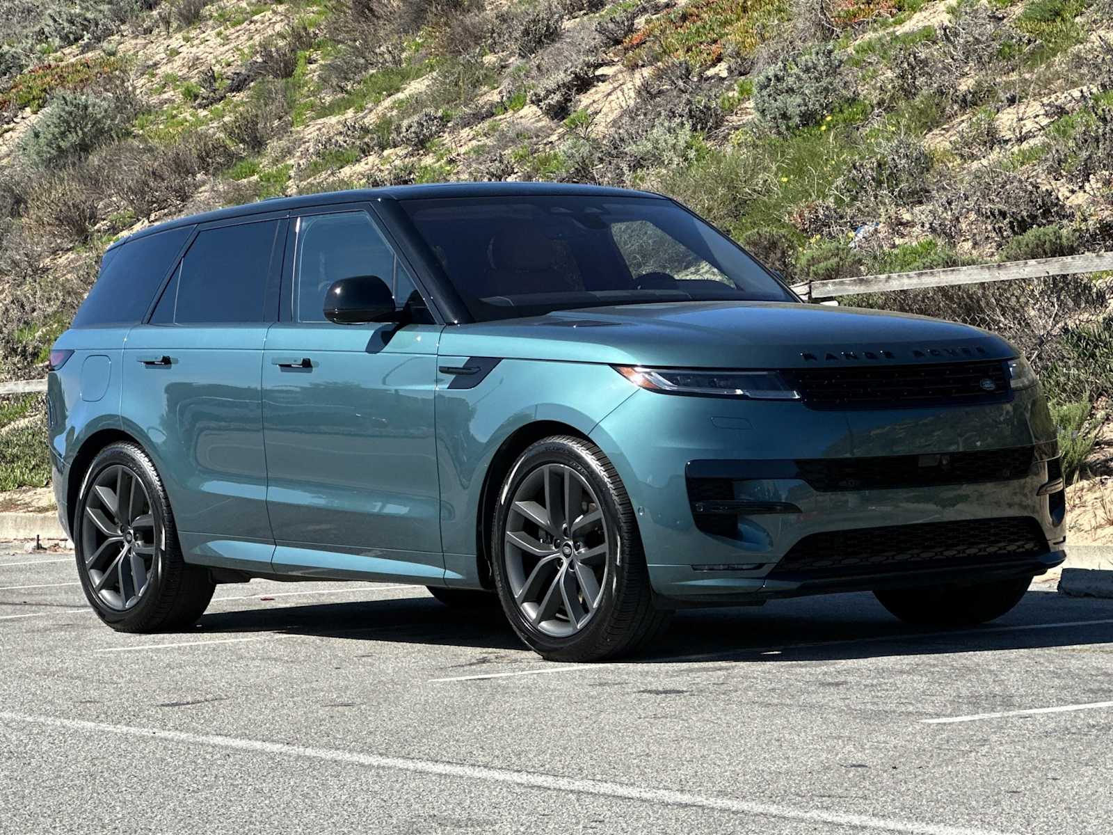 Thumbnail: 2023 Land Rover Range Rover Sport - 10
