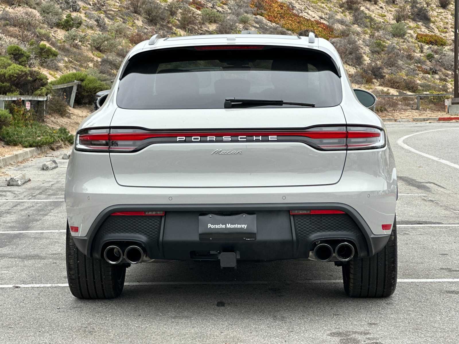 Thumbnail: 2025 Porsche Macan - 8