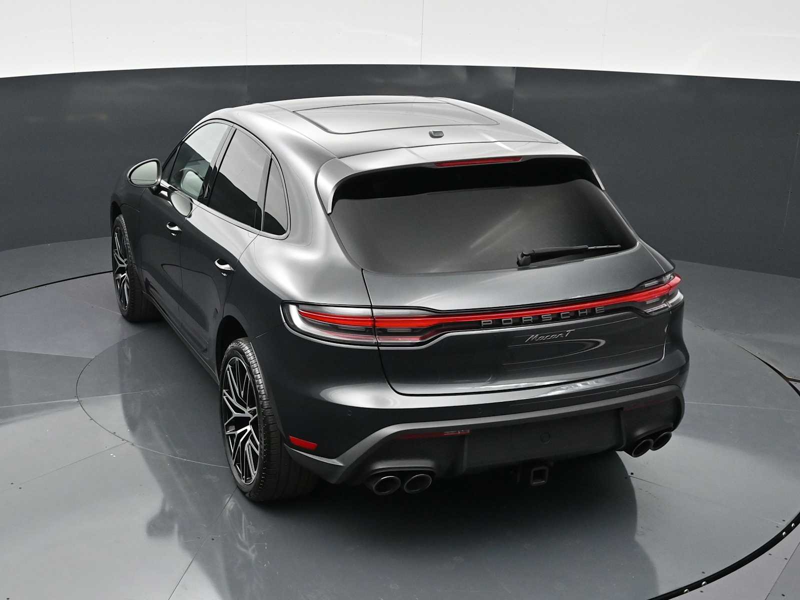 Thumbnail: 2025 Porsche Macan - 33