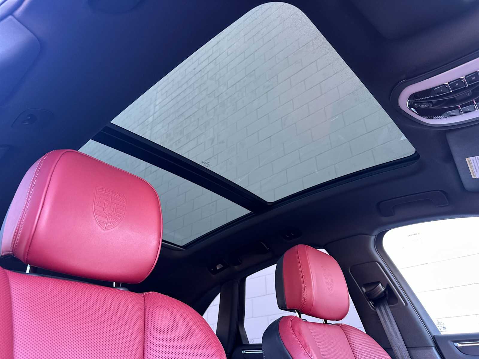 Thumbnail: 2025 Porsche Macan - 18