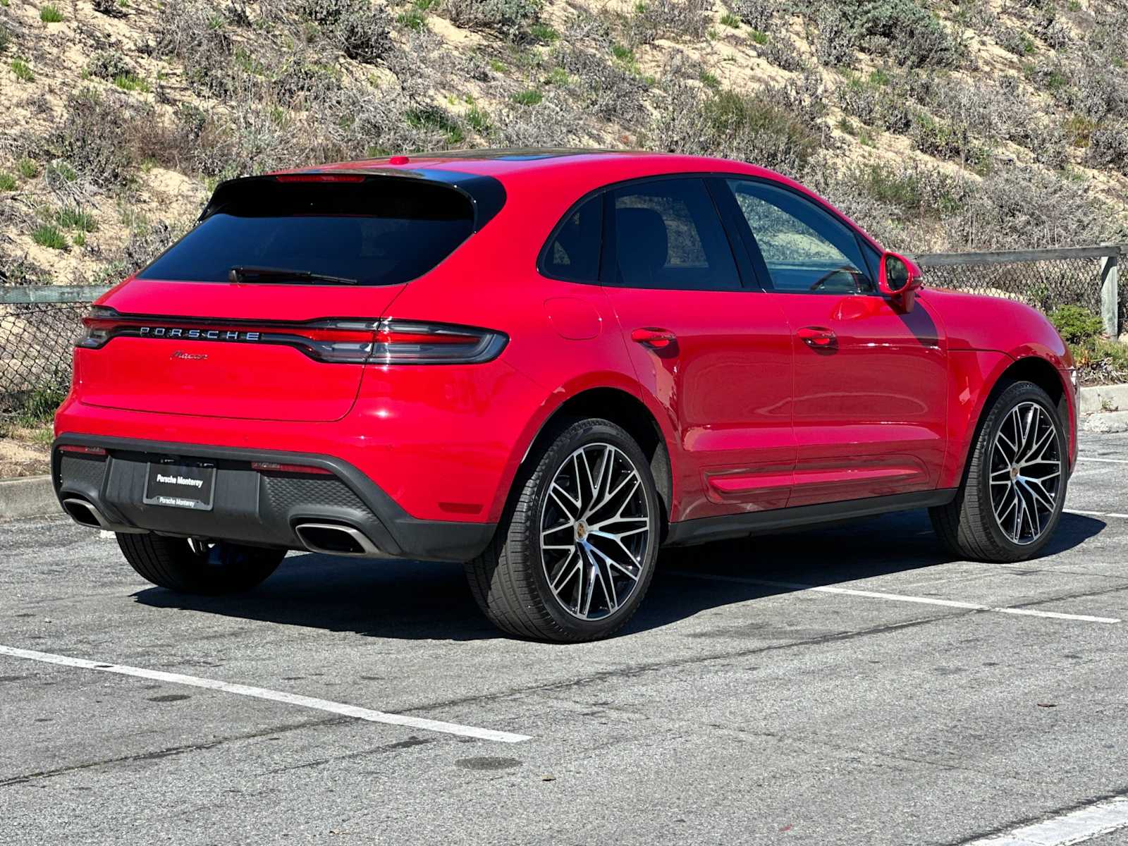 Thumbnail: 2024 Porsche Macan - 7
