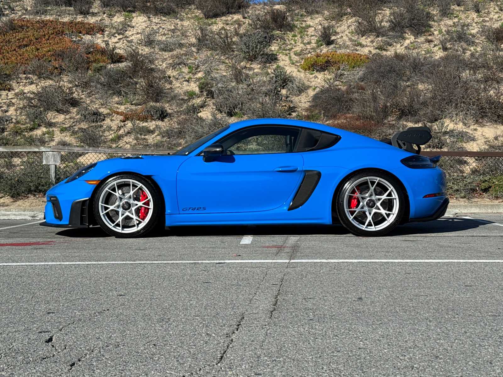 2025 Porsche Cayman GT4 RS photo 2