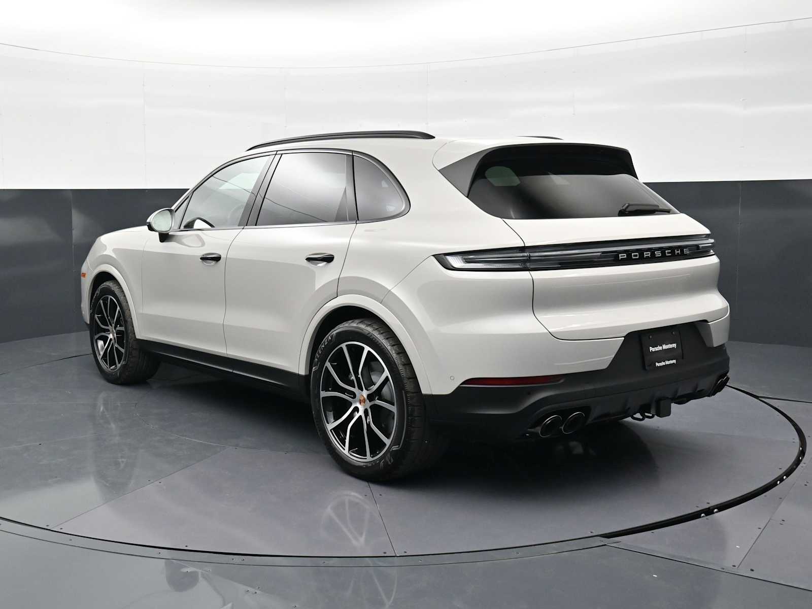 Thumbnail: 2026 Porsche Cayenne - 3