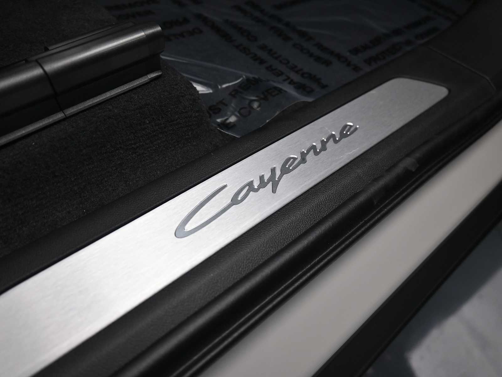 Thumbnail: 2026 Porsche Cayenne - 26