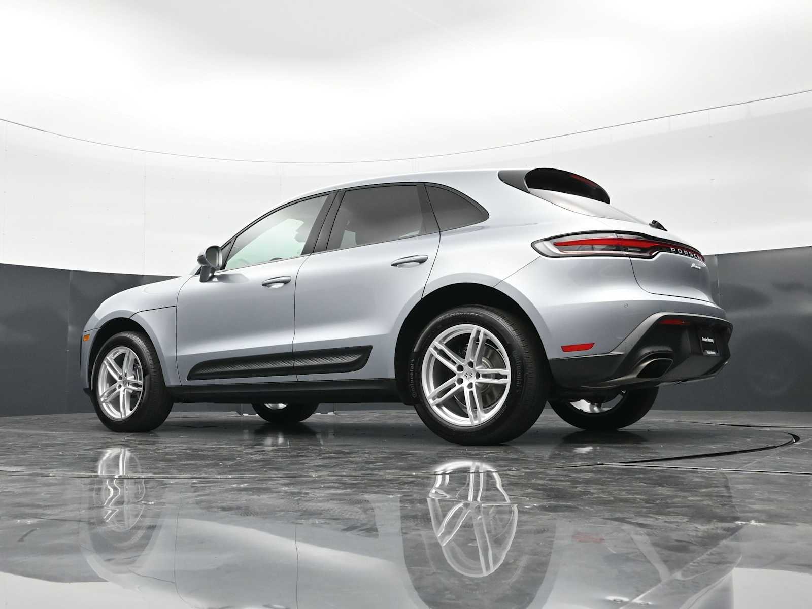 Thumbnail: 2025 Porsche Macan - 37