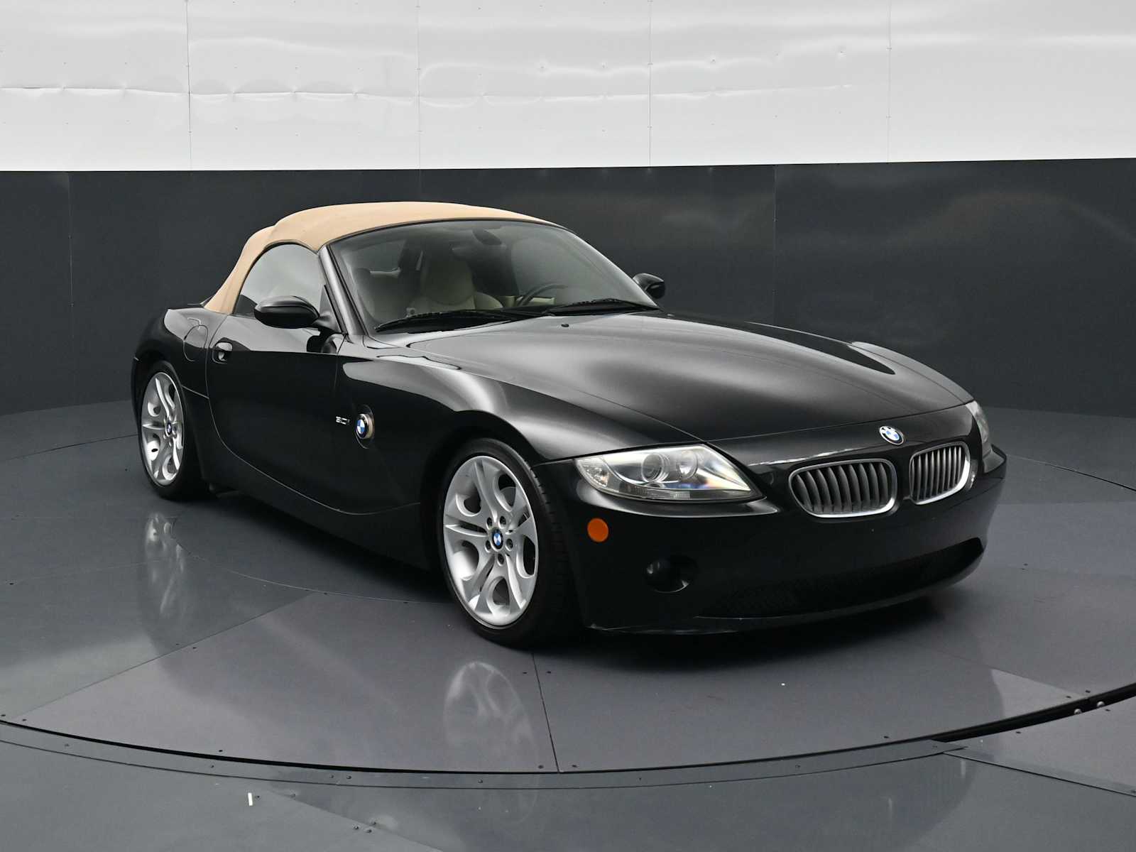 Thumbnail: 2005 BMW Z4 - 18