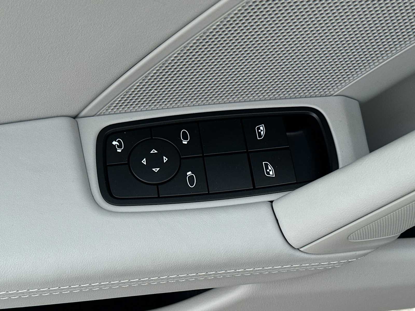 Thumbnail: 2024 Porsche 911 - 12